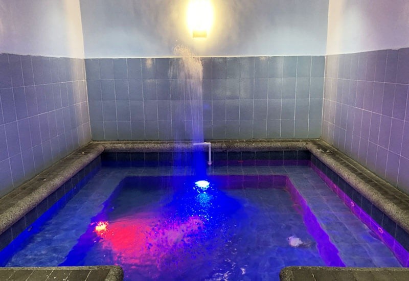 jacuzzi_935157066